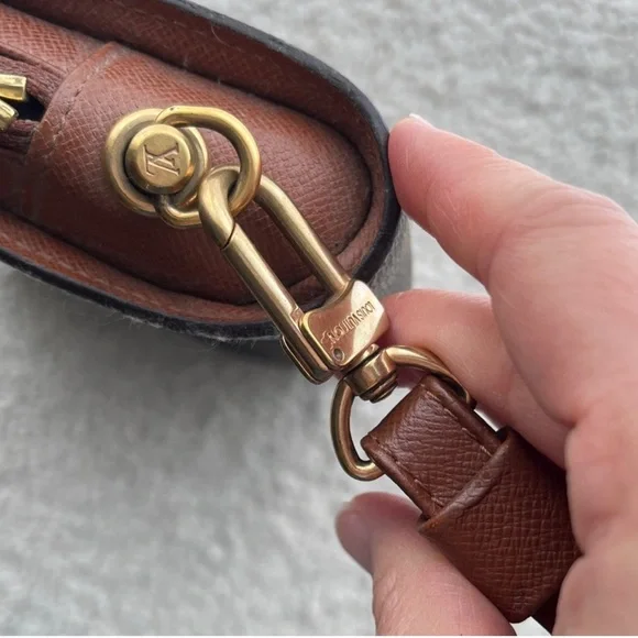 Louis Vuitton Orsay Clutch MUST GO!! MOVING OVERSEAS - Picture 5 of 15